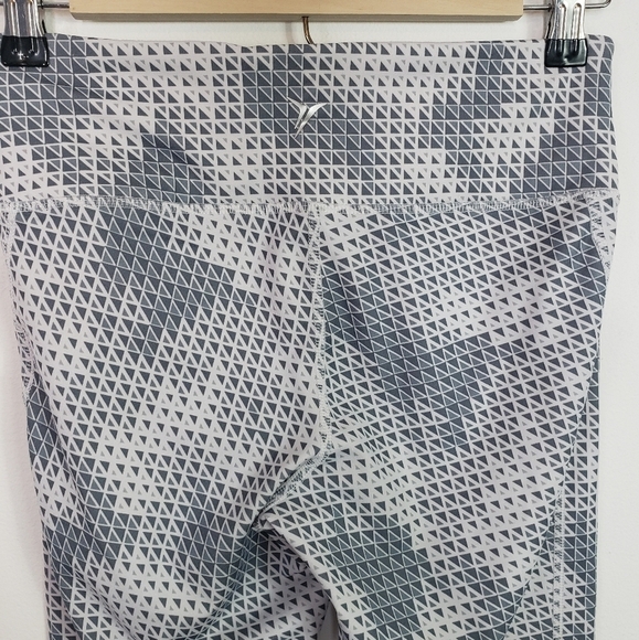 Old Navy Compression athletic leggings white gray - Picture 5 of 9